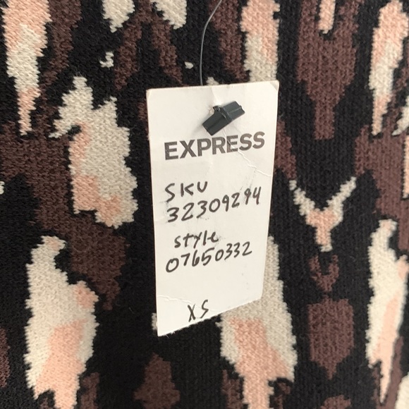 Express High Waisted Abstract Print Ruffle Mini Sweater Skirt size XS - Picture 4 of 6